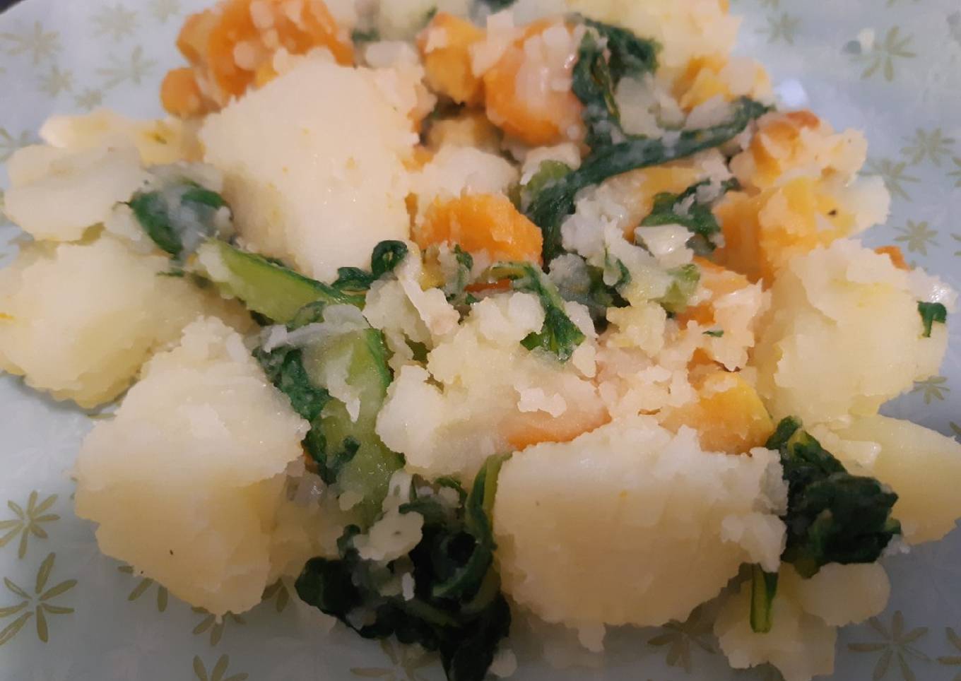 Acelgas con patata y zanahoria