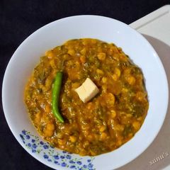 A picture of Bathua Dal.