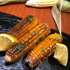 A picture of Roasted corn #nigeriastreetfood.