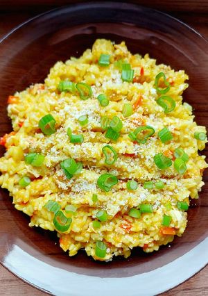 O poză a rețetei Orez cremos cu legume și cărniță de pui.