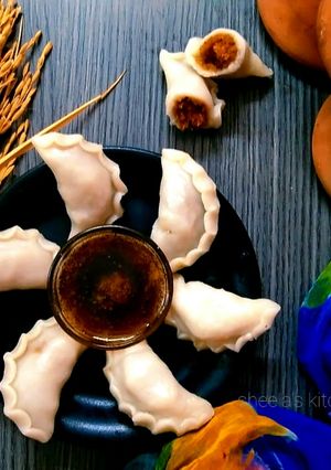ভাপা পুলি পিঠে (bhapa puli pithe recipe in Bengali) রেসিপির প্রধান ছবি