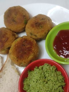 पोहा कटलेट (Poha Cutlet Recipe In Marathi) रेसिपी चे मुख्य फोटो 