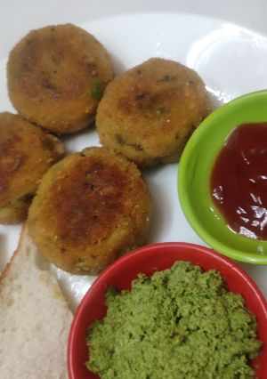 पोहा कटलेट (Poha Cutlet Recipe In Marathi) रेसिपी चे मुख्य फोटो