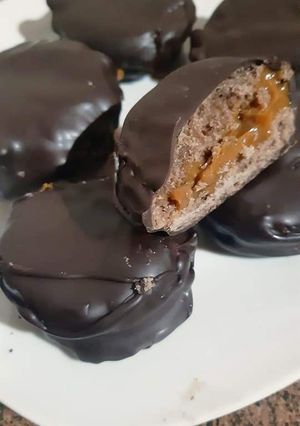 Una foto de Alfajores marplatense 🤤🌰🌰