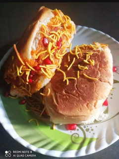 કચ્છી દાબેલી (Kutchi Dabeli Recipe In Gujarati) રેસીપી મુખ્ય ફોટો