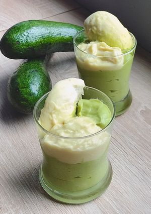 Hình của món Sinh tố bơ-sầu.