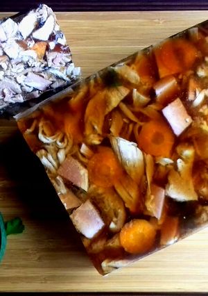 Une photo de Terrine de viandes en gelée à la bière