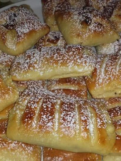 صورة لوصفة بريوش بكريم باتسيير وتفاح
