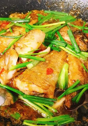 Hình của món Cá Om Hành.