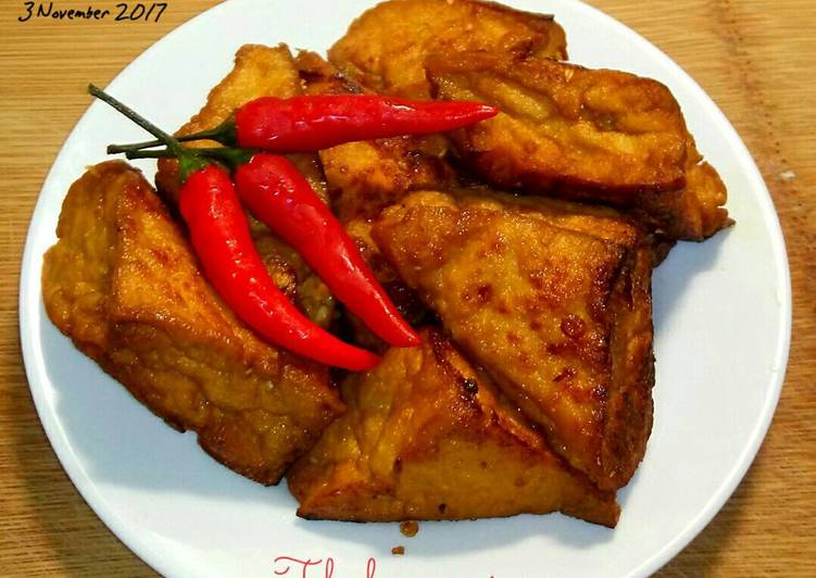 Tahu bacem goreng