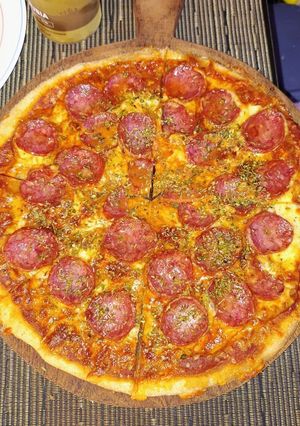 Una foto de New York style pizza