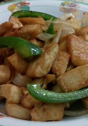 A picture of Stir -Fry Tofu and Fish Cake with Oyster Sauce.