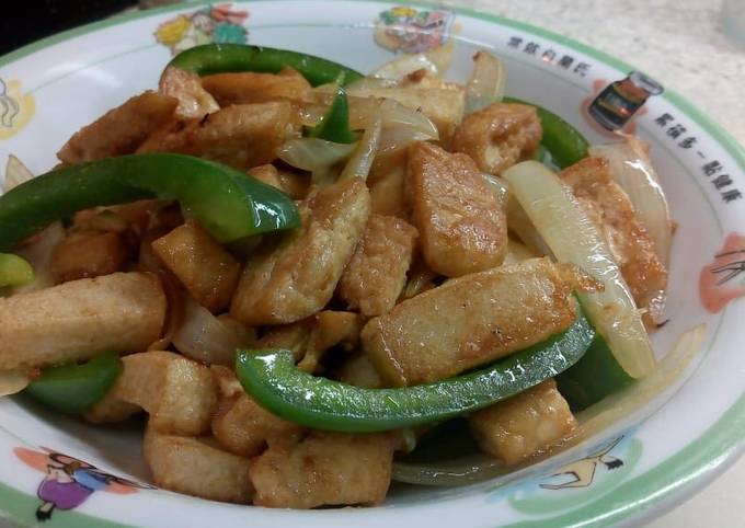 Recipe of Perfect Stir -Fry Tofu and Fish Cake with Oyster Sauce
