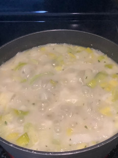 A picture of Potato Leek Soup.