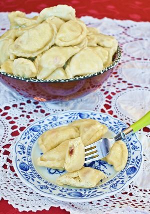 Zdjęcie przepisu Pierogi ruskie z boczkiem.