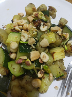 Una foto de Verduras y frutos secos