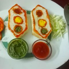 A picture of Traffic light sandwich.