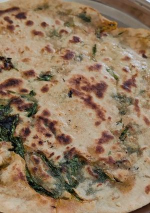 गेहूं आटा मेथी पराठा (gehu atta methi paratha recipe in Hindi) रेसिपी मुख्य फोटो