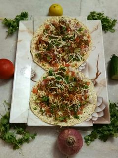 ચીઝ મસાલા પાપડ (Cheese Masala Papad Recipe In Gujarati) રેસીપી મુખ્ય ફોટો