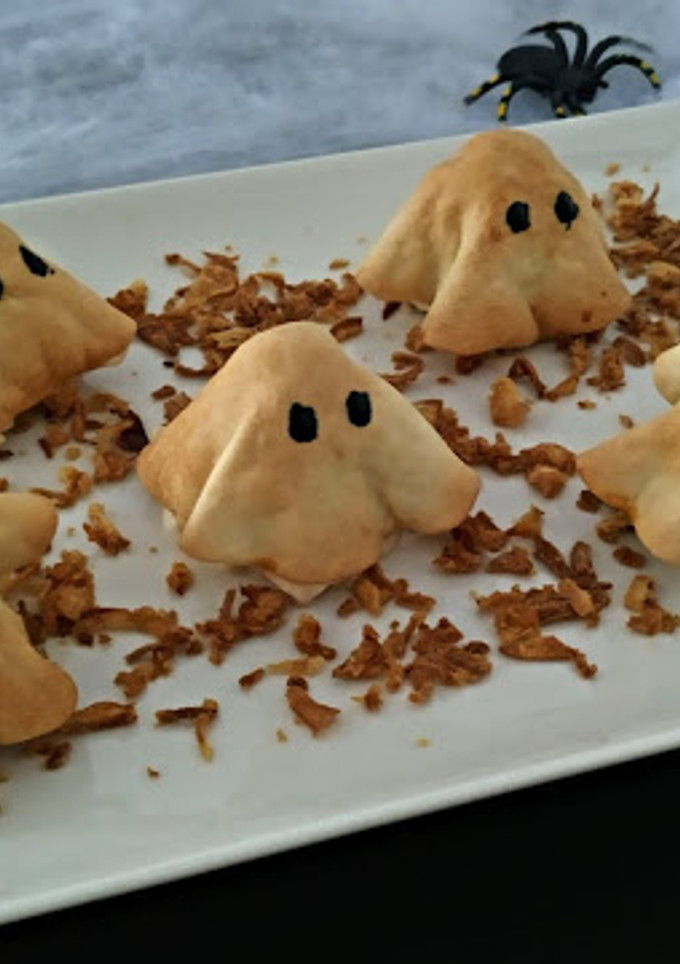 Una foto de Fantasmitas de oblea de empanadilla (rellenos de ensaladilla rusa)