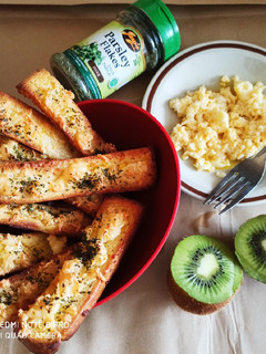 Foto resep Garlic Cheese Bread Roti Tawar||Garlic Cheese Bread White Bread
