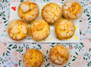 Una foto de Muffins de limón con aceite 🍋