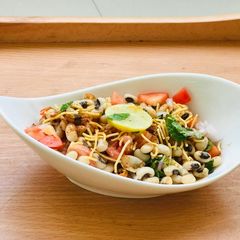 A picture of Lobia chaat.