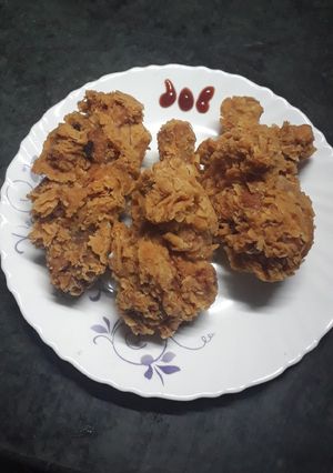 কে.এফ.সি স্টাইলের চিকেন। রেসিপির প্রধান ছবি