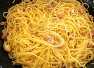 Foto de Espaguete a carbonara com bacon e champignon