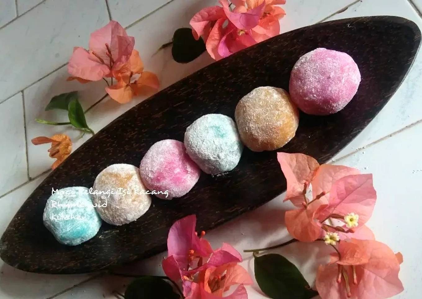 Resep Moci Pelangi Santan isi Kacang Tanah