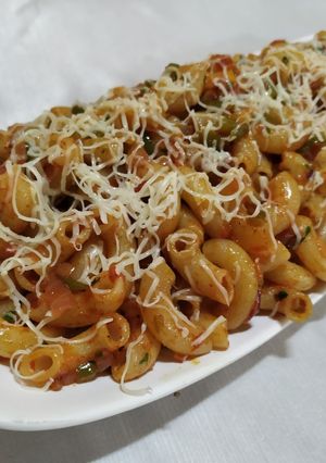देसी मॅकरोनी पास्ता (desi macroni pasta recipe in marathi) रेसिपी चे मुख्य फोटो