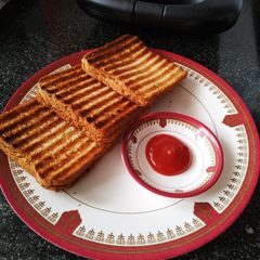 Bread toast A picture of Bread toast.