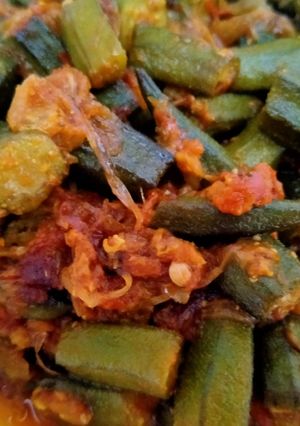 A picture of Masalaydar Dahi Bhindi.