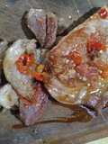 Churrasco de chancho con conserva picante a la plancha