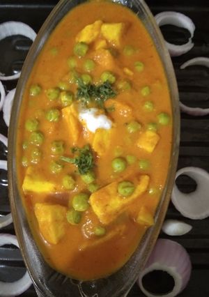मटर पनीर (matar paneer recipe in marathi) रेसिपी चे मुख्य फोटो
