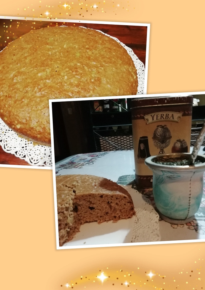 Una foto de Torta especiada con licor amaretto y miel