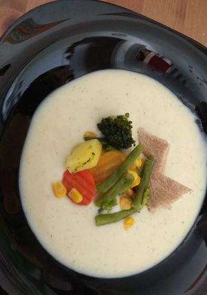 Zellerkrémleves párolt zöldségekkel recept fotója