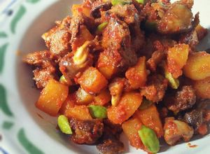 Foto resep Sambel goreng kentang ati ampela + petai
