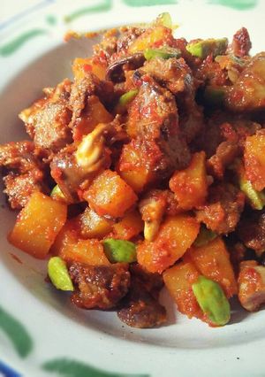 Foto resep Sambel goreng kentang ati ampela + petai
