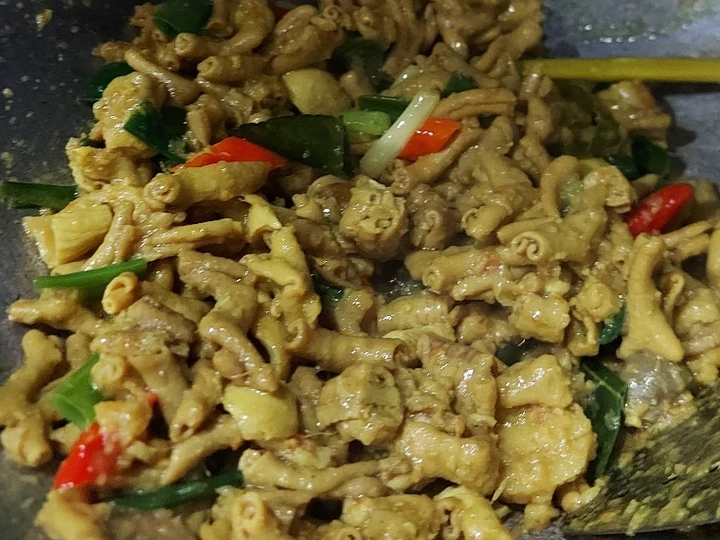 Langkah Gampang Membikin Resep Usus Ayam Bumbu Kuning #31 yang Uenak Anti Ribet, Uenak Banget