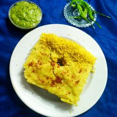 A picture of Khaman dhokla.