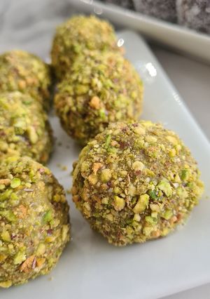 Une photo de Boules pistache sans cuisson