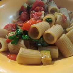 Foto di Pasta Integrale con Gamberetti e Verdure