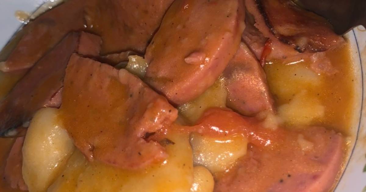 Domplines con salami guisado 🇩🇴 Receta de Darlenne Cookpad