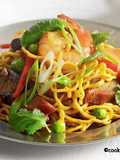 Singapore seafood noodles
