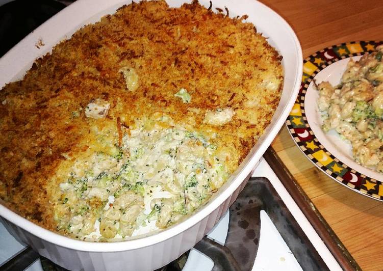 Recipe: Delicious Broccoli Herb Mac &amp; Cheese Bake