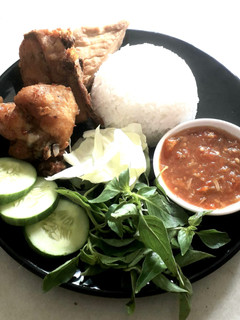 Foto resep Ayam Goreng Sambal Lalapan