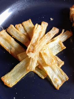 Una foto de Pencas de Acelga Fritas 🥳🥬🤤