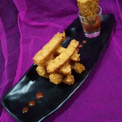 A picture of Crispy Maggi fries.