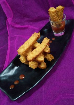 A picture of Crispy Maggi fries.